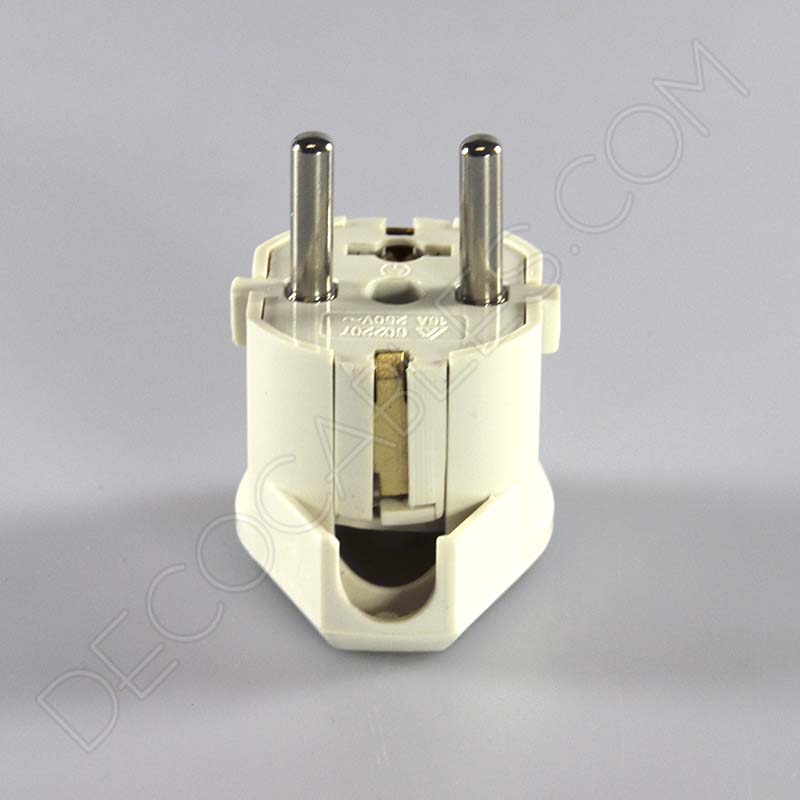 Clavija bipolar macho acodada plana con toma de tierra en color blanco Clavija bipolar macho acodada plana con toma de tierra en color blanco