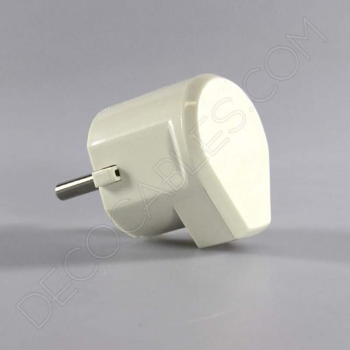 Clavija bipolar macho acodada plana con toma de tierra en color blanco