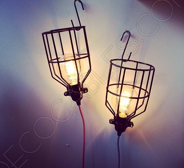 Jaula decorativa metálica para lámpara en color negro Jaula decorativa metálica para lámpara en color negro