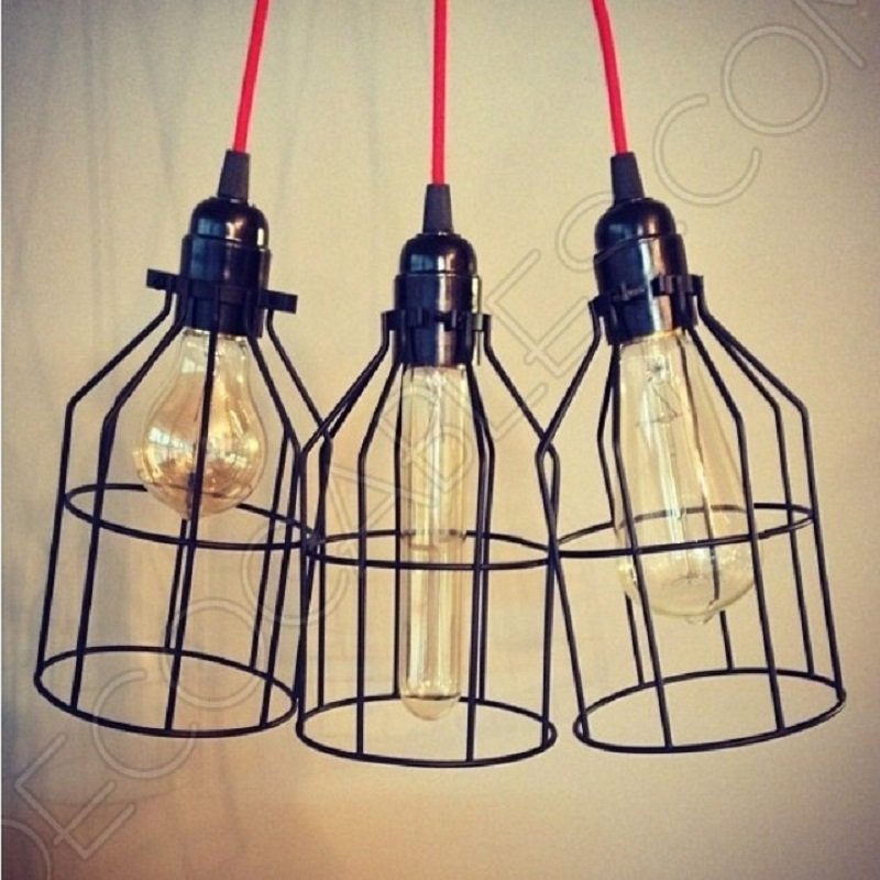 Jaula decorativa metálica para lámpara en color negro Jaula decorativa metálica para lámpara en color negro