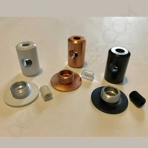 Aislante metálico para sujeción de cables de varios colores