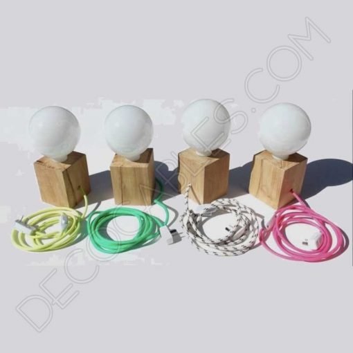 Lámpara de sobremesa cuadrada de madera