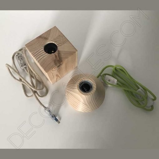 Lámpara de Madera modelo Cono 3 Lámparas sobremesa cuadrada y cono de madera