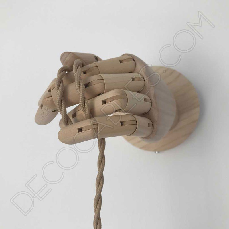 Lámpara aplique de pared en madera modelo mano Lámpara aplique de pared en madera modelo mano