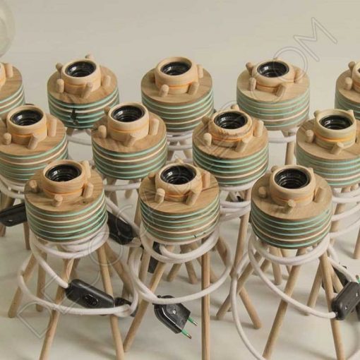 Lámpara de sobremesa de madera modelo Sofi