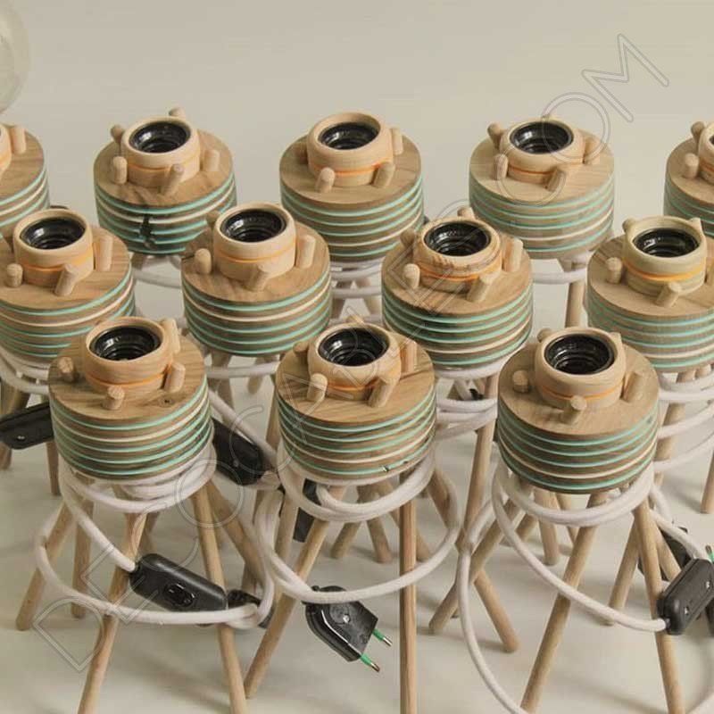 Lámpara de sobremesa de madera modelo Sofi Lámpara de sobremesa de madera modelo Sofi