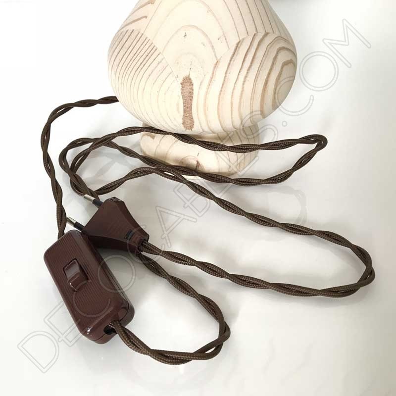 Lámpara de sobremesa en madera modelo pináculo Lámpara de sobremesa en madera modelo pináculo