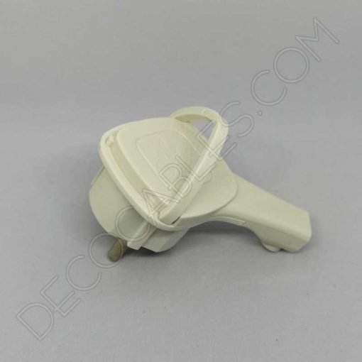 Clavija extraplana con anilla y toma de tierra (blanca o negra) 2 Clavija bipolar extraplana blanca con anilla y toma de tierra para detrás de los muebles